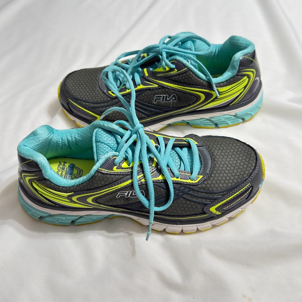 Fila Women's Black, Turquoise blue & yellow Athletic Shoes